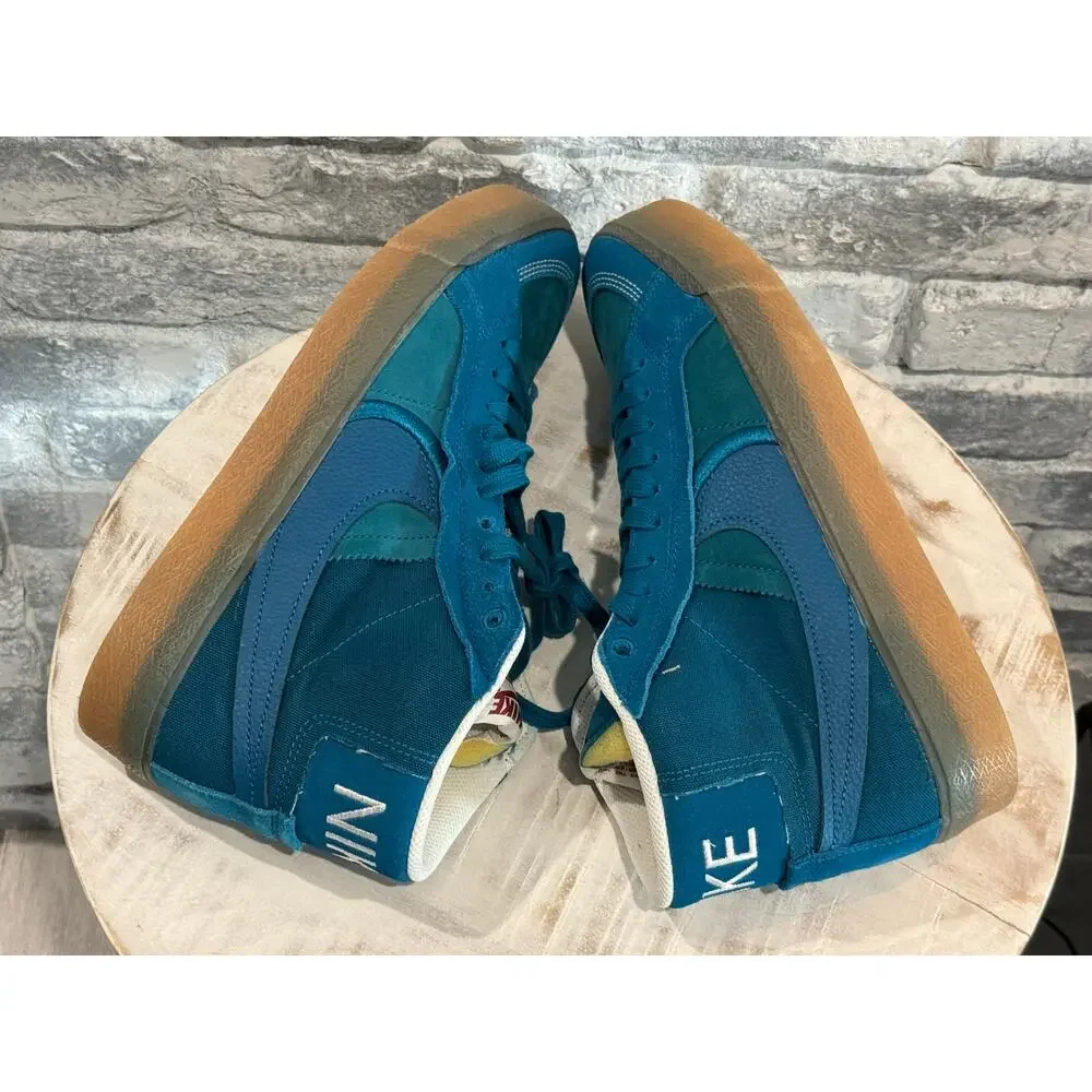 Nike SB Zoom Blazer Mid PRM Plus Green Abyss Gum Size 9.5 DV5468-300